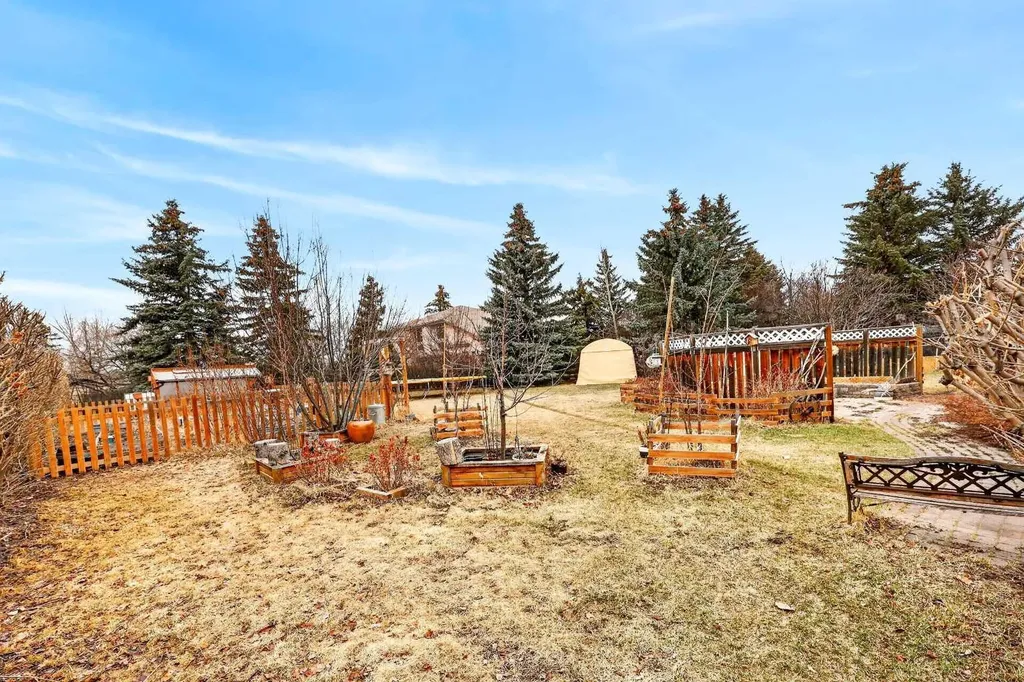 1124 Gleneagles Drive Carstairs AB T0M0N0