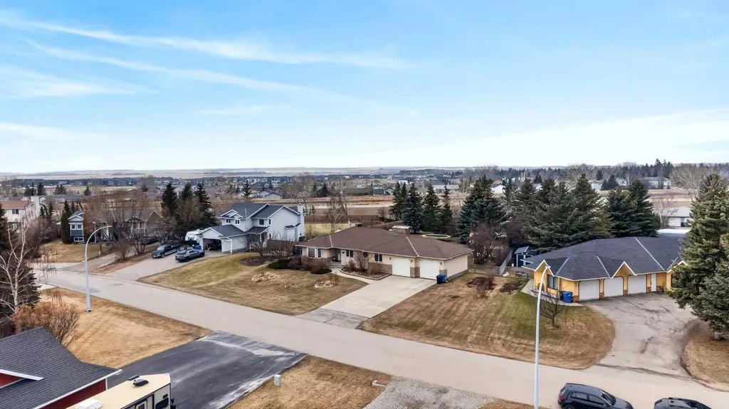1124 Gleneagles Drive Carstairs AB T0M0N0