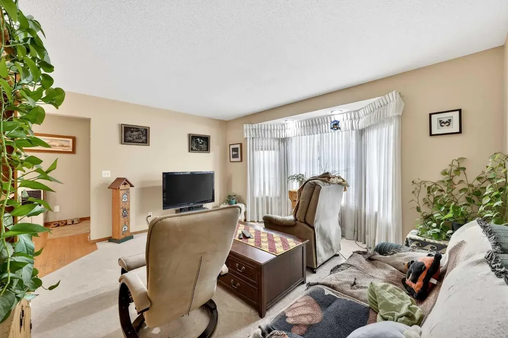 1124 Gleneagles Drive Carstairs AB T0M0N0