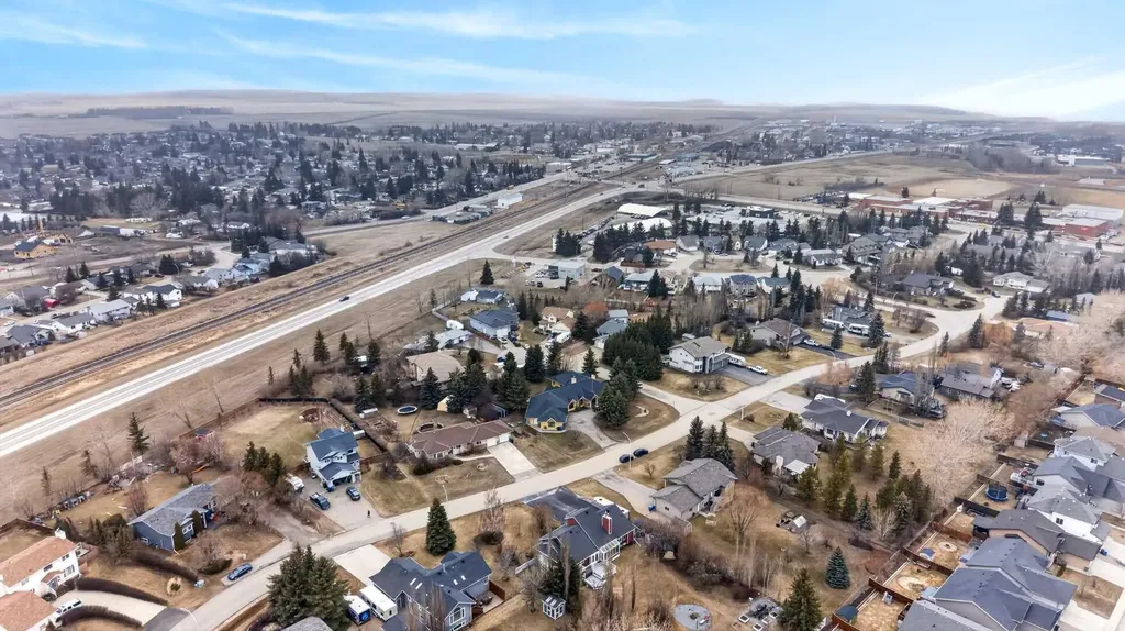 1124 Gleneagles Drive Carstairs AB T0M0N0