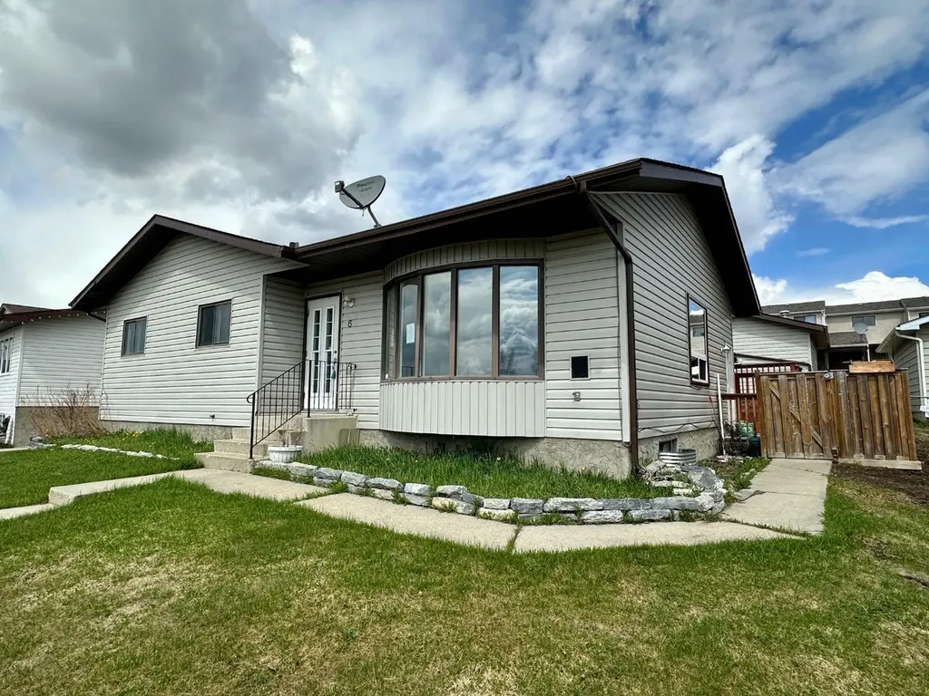 6 Hillside Avenue Swan Hills AB T0G 2C0