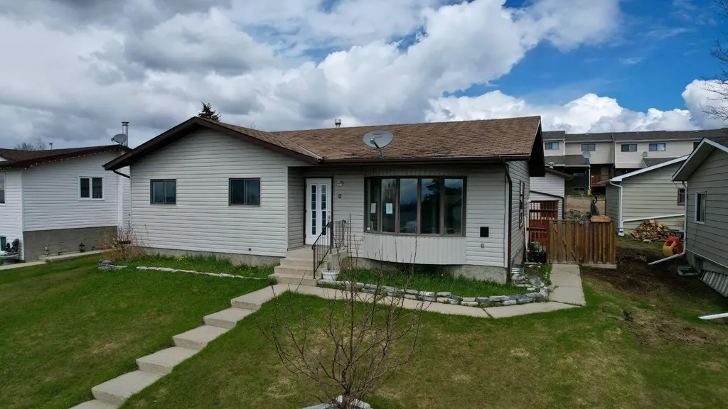 6 Hillside Avenue Swan Hills AB T0G 2C0