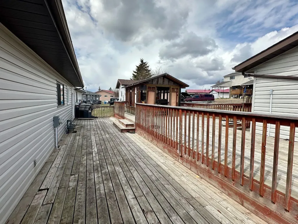 6 Hillside Avenue Swan Hills AB T0G 2C0