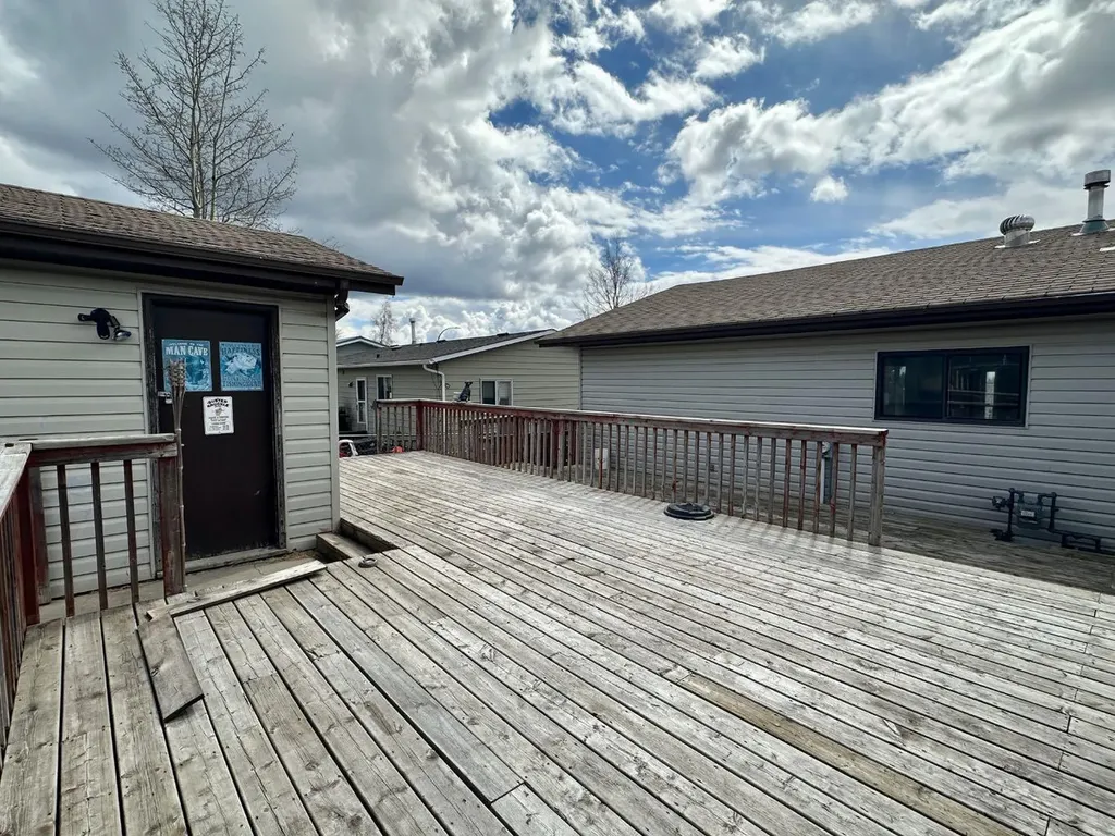 6 Hillside Avenue Swan Hills AB T0G 2C0