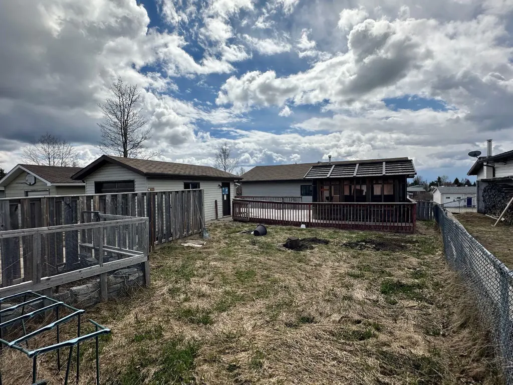 6 Hillside Avenue Swan Hills AB T0G 2C0