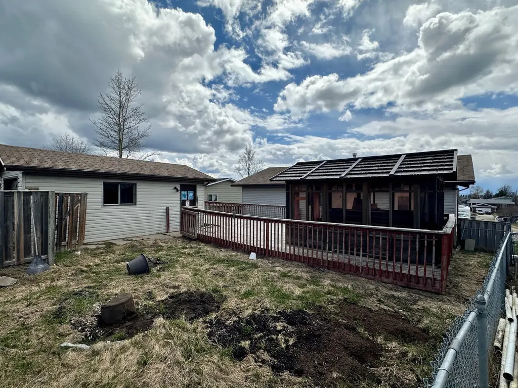 6 Hillside Avenue Swan Hills AB T0G 2C0
