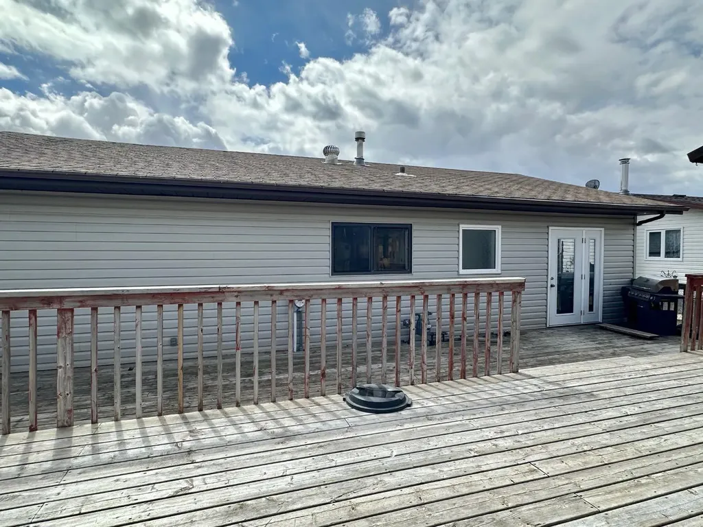 6 Hillside Avenue Swan Hills AB T0G 2C0