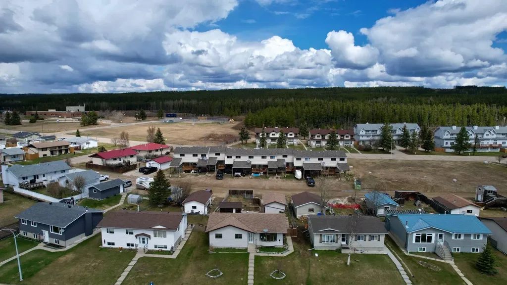 6 Hillside Avenue Swan Hills AB T0G 2C0