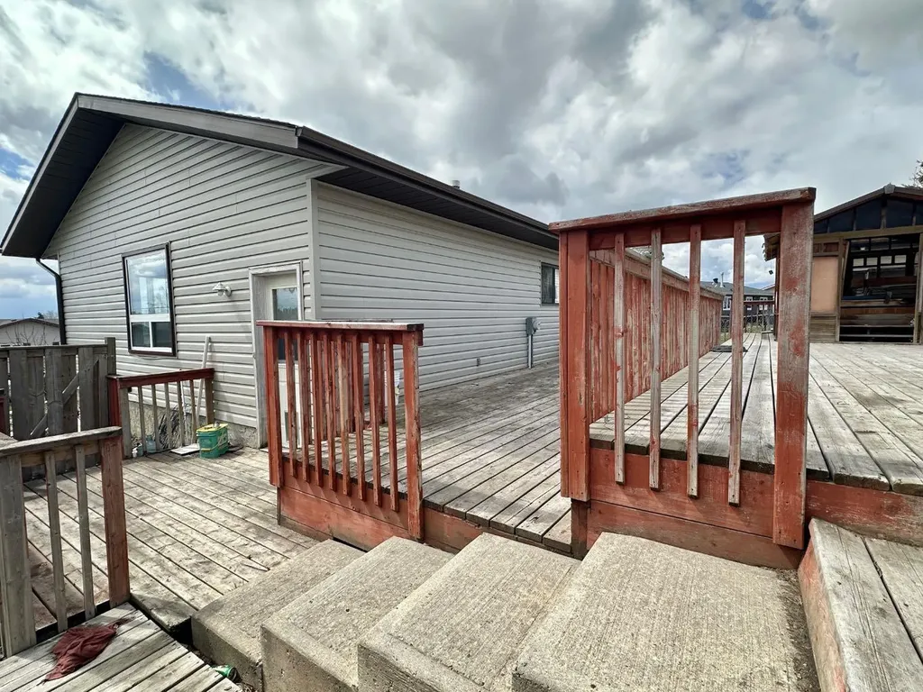 6 Hillside Avenue Swan Hills AB T0G 2C0