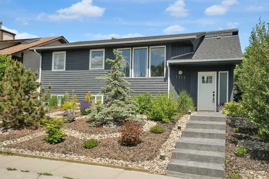 1312 10 Avenue SE High River AB T1V 1L4