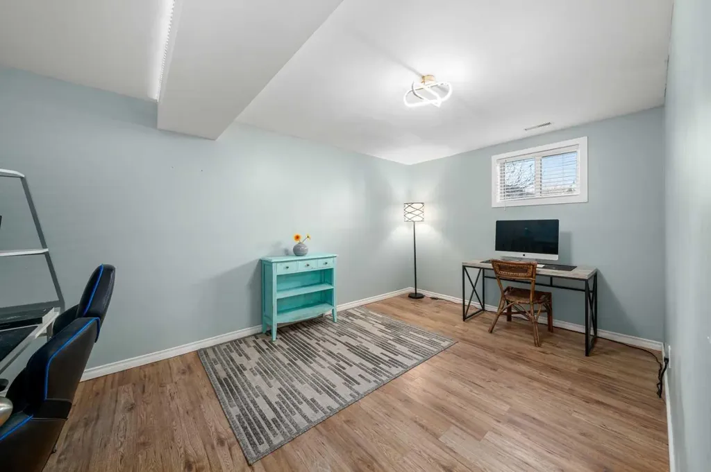 1312 10 Avenue SE High River AB T1V 1L4
