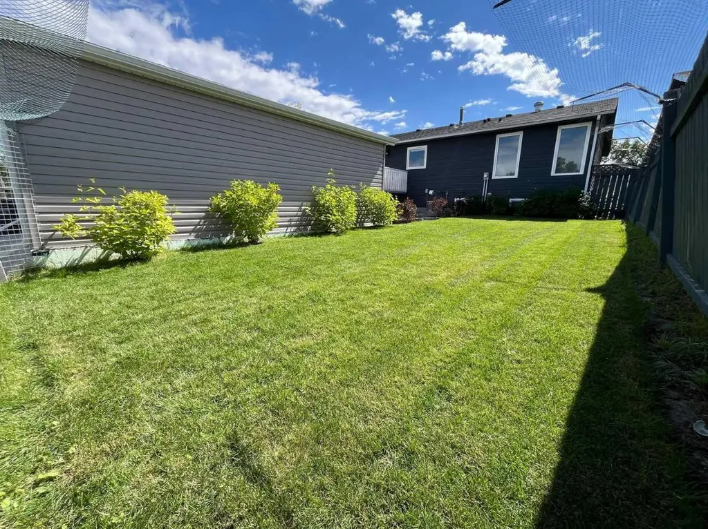 1312 10 Avenue SE High River AB T1V 1L4