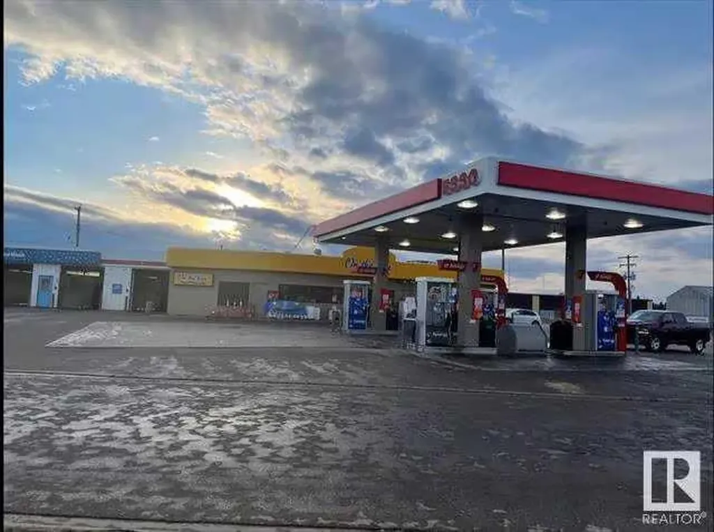 5426 55 Street Cold Lake AB T9M 1R5