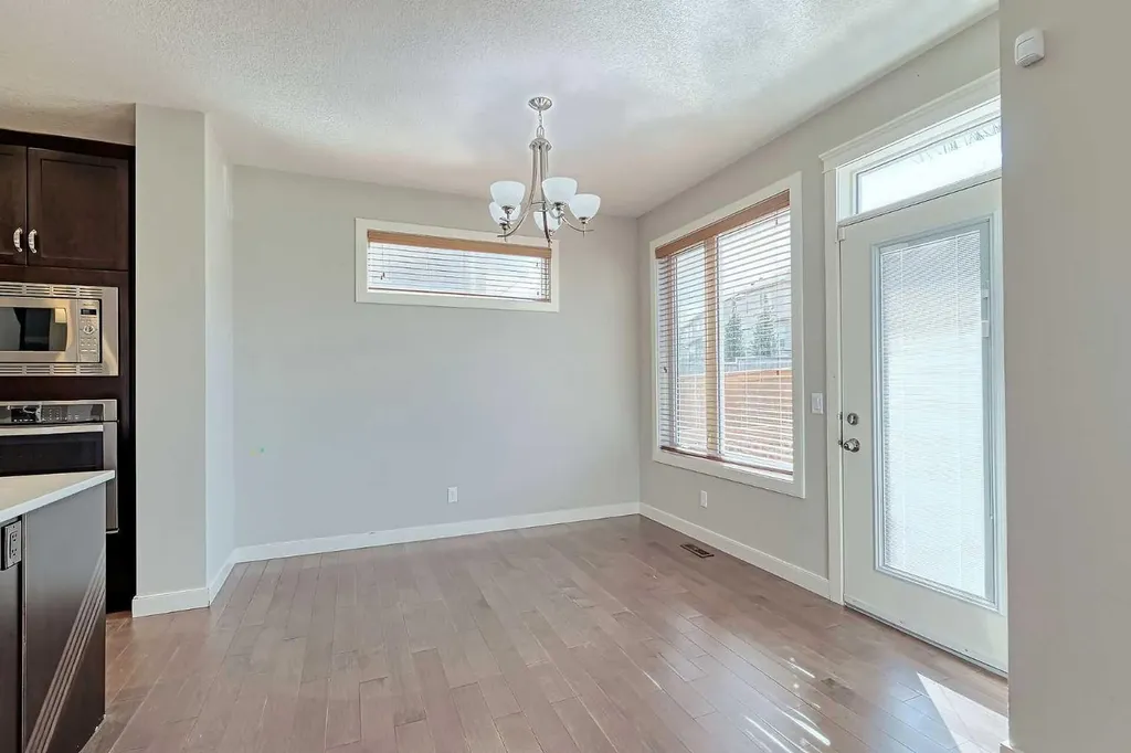 107 Nolancrest Rise NW Calgary AB T3R 0T2