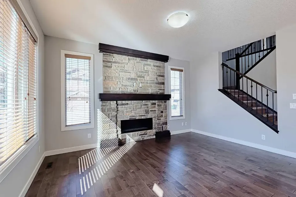107 Nolancrest Rise NW Calgary AB T3R 0T2
