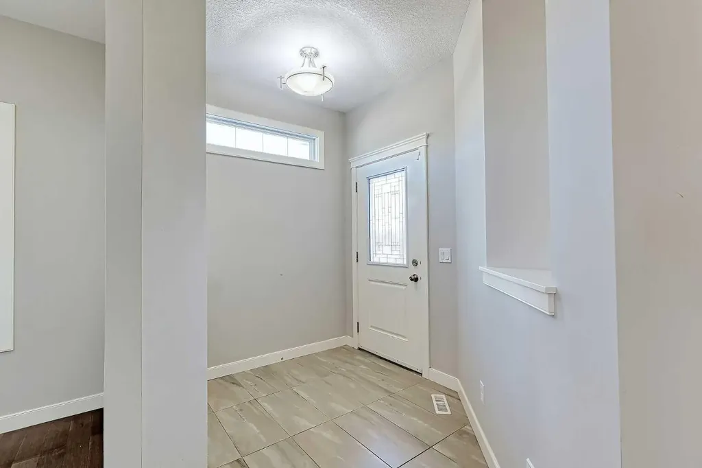 107 Nolancrest Rise NW Calgary AB T3R 0T2