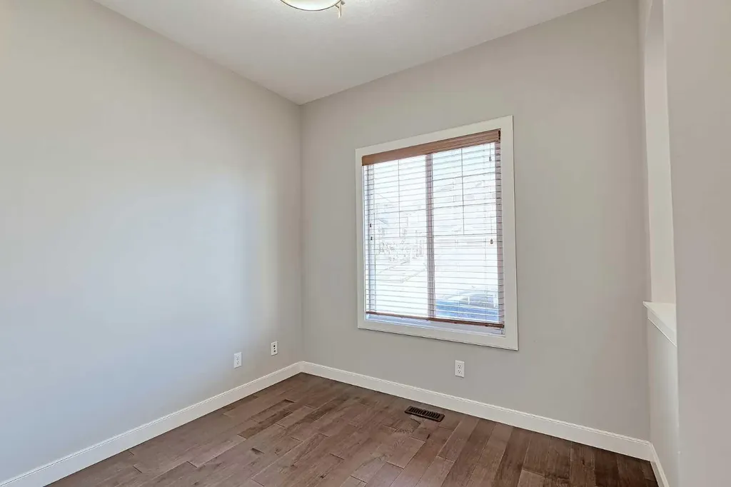 107 Nolancrest Rise NW Calgary AB T3R 0T2
