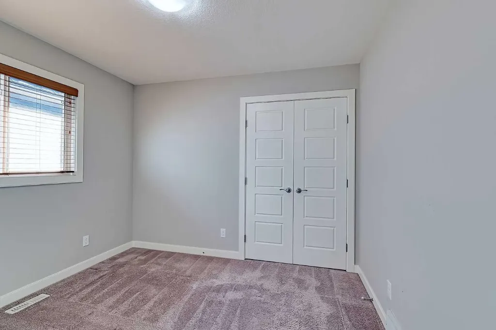 107 Nolancrest Rise NW Calgary AB T3R 0T2