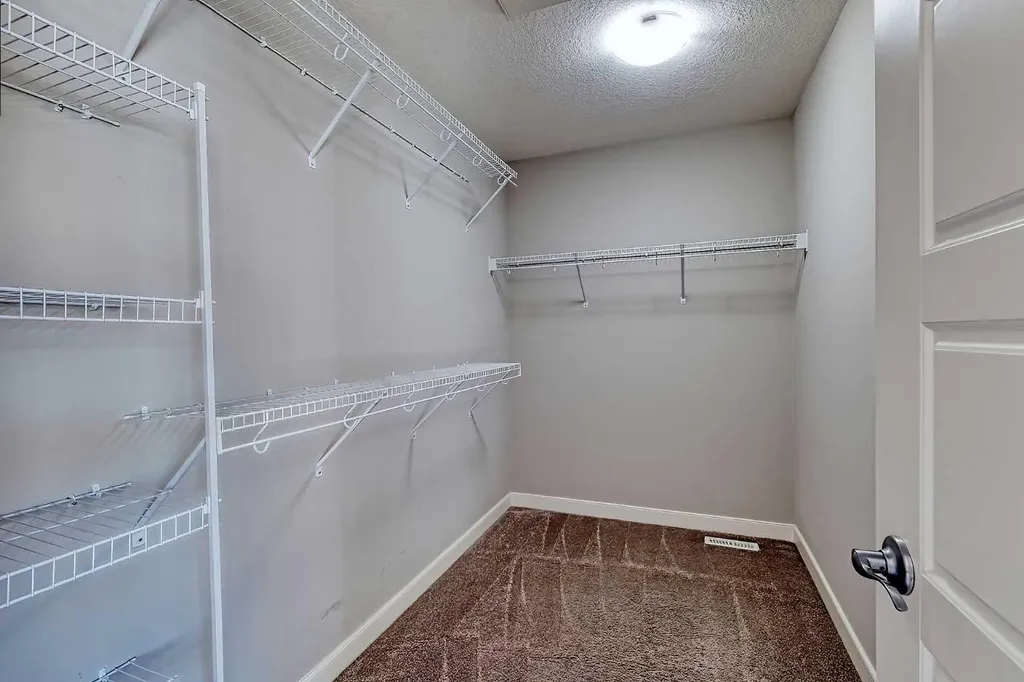 107 Nolancrest Rise NW Calgary AB T3R 0T2