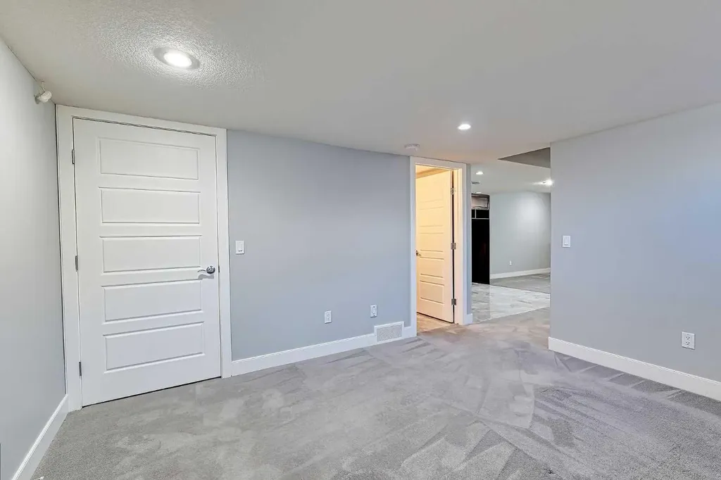 107 Nolancrest Rise NW Calgary AB T3R 0T2