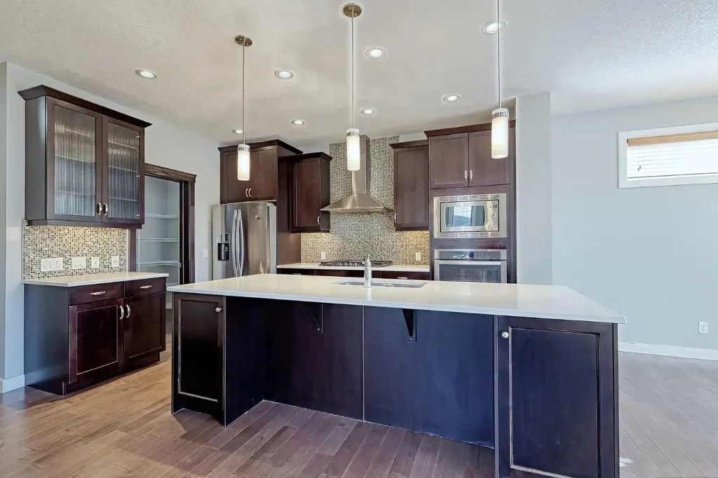 107 Nolancrest Rise NW Calgary AB T3R 0T2