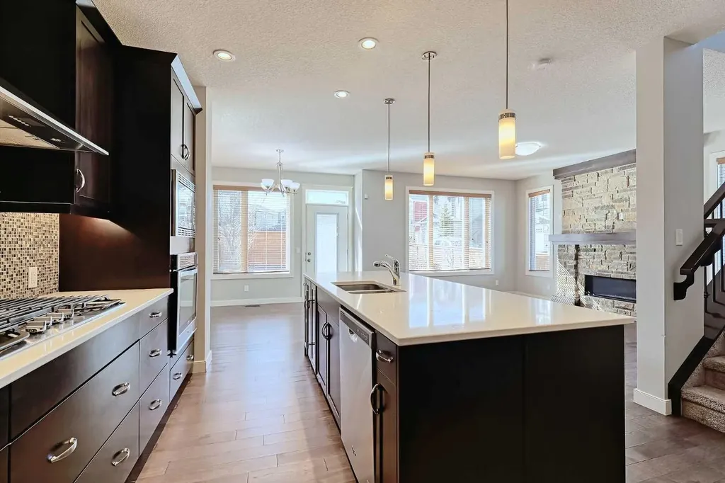 107 Nolancrest Rise NW Calgary AB T3R 0T2