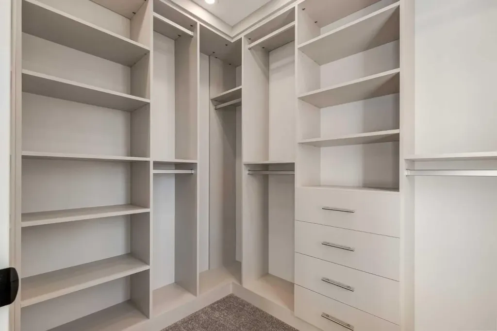 2516 21 Avenue SW Calgary AB T2T0P6