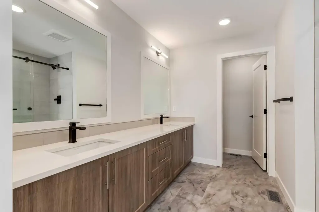 2516 21 Avenue SW Calgary AB T2T0P6