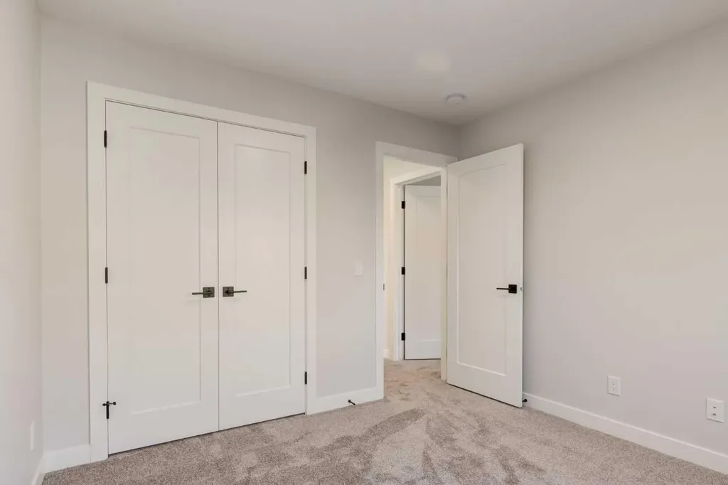 2516 21 Avenue SW Calgary AB T2T0P6