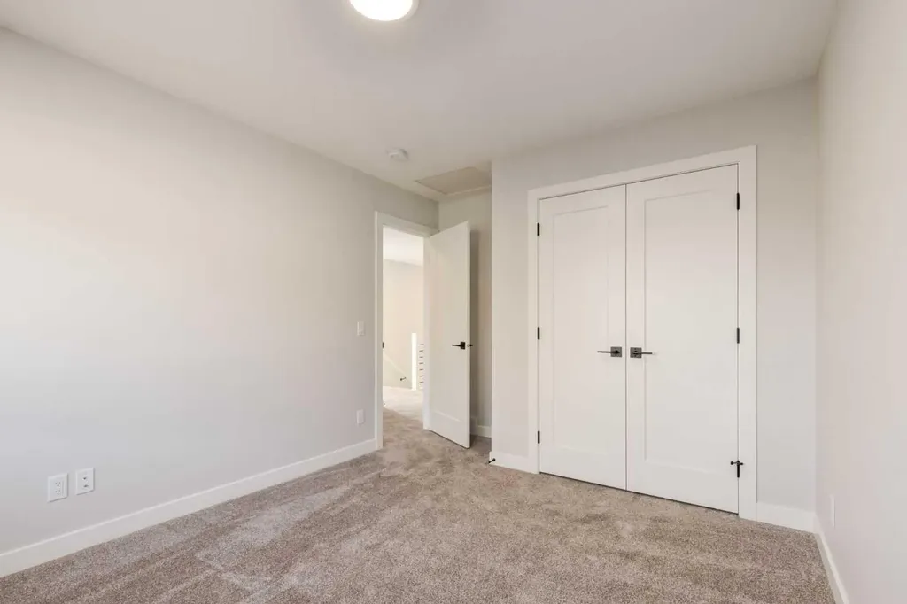 2516 21 Avenue SW Calgary AB T2T0P6
