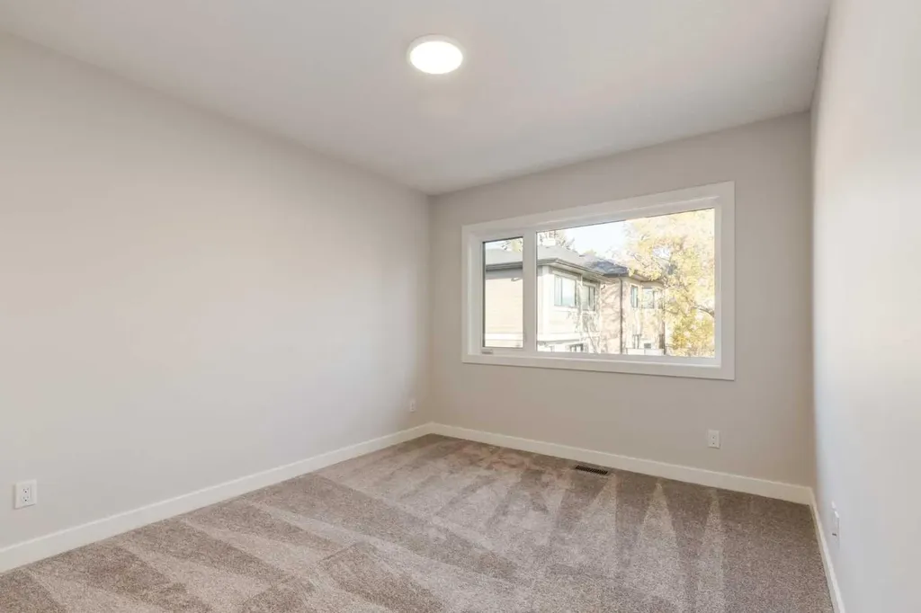 2516 21 Avenue SW Calgary AB T2T0P6