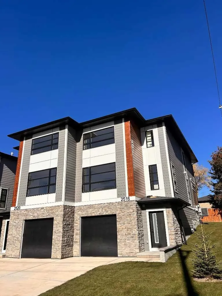 2516 21 Avenue SW Calgary AB T2T0P6