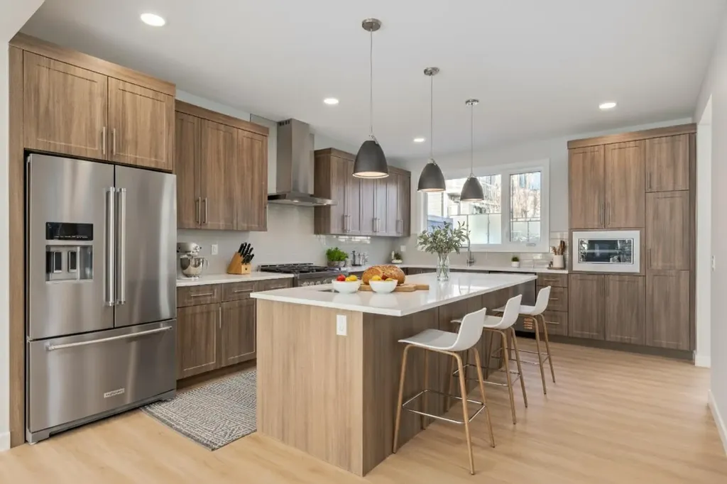 2516 21 Avenue SW Calgary AB T2T0P6