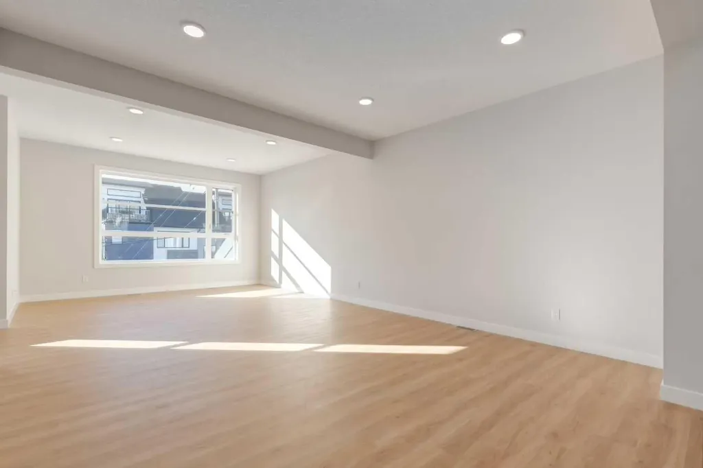 2516 21 Avenue SW Calgary AB T2T0P6