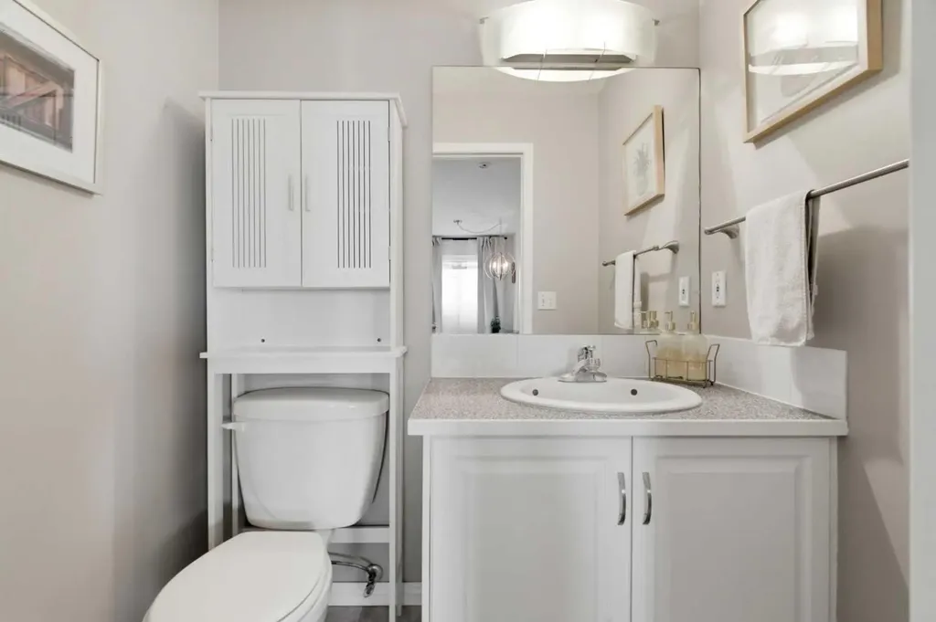 1608 12 Avenue SW Calgary AB T3C 0R2
