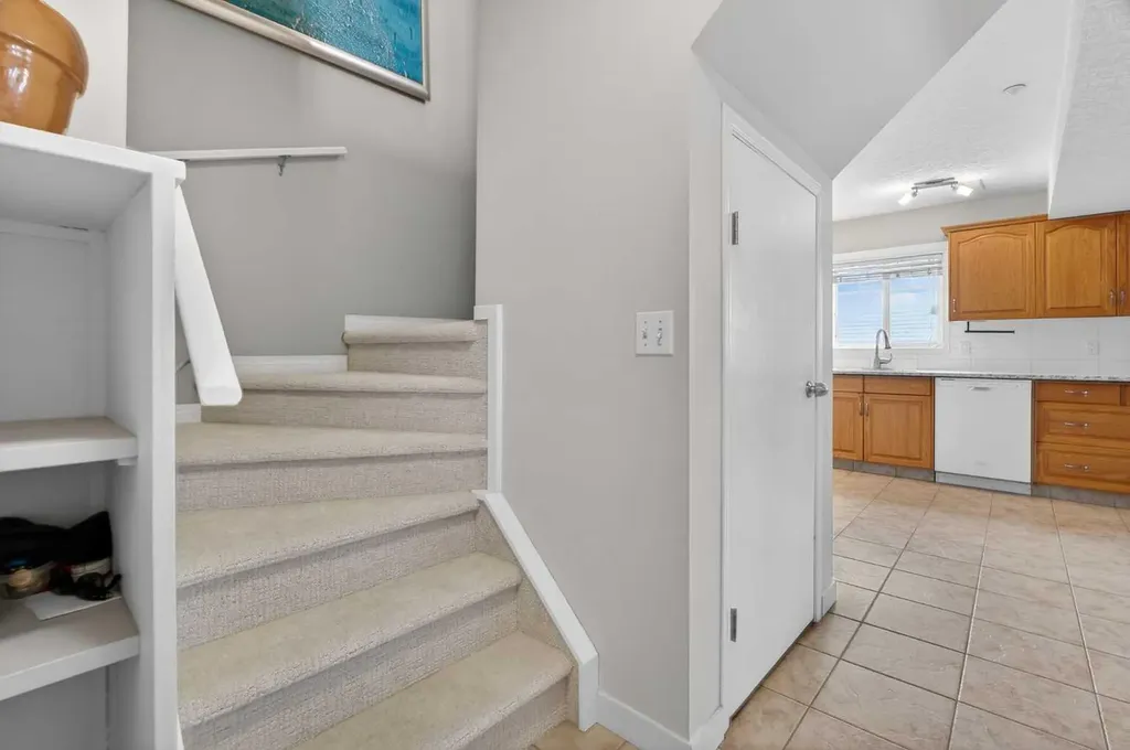 1608 12 Avenue SW Calgary AB T3C 0R2