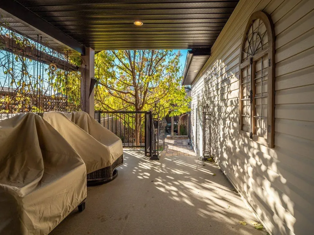 22 Riverstone Boulevard W Lethbridge AB T1K 7X3