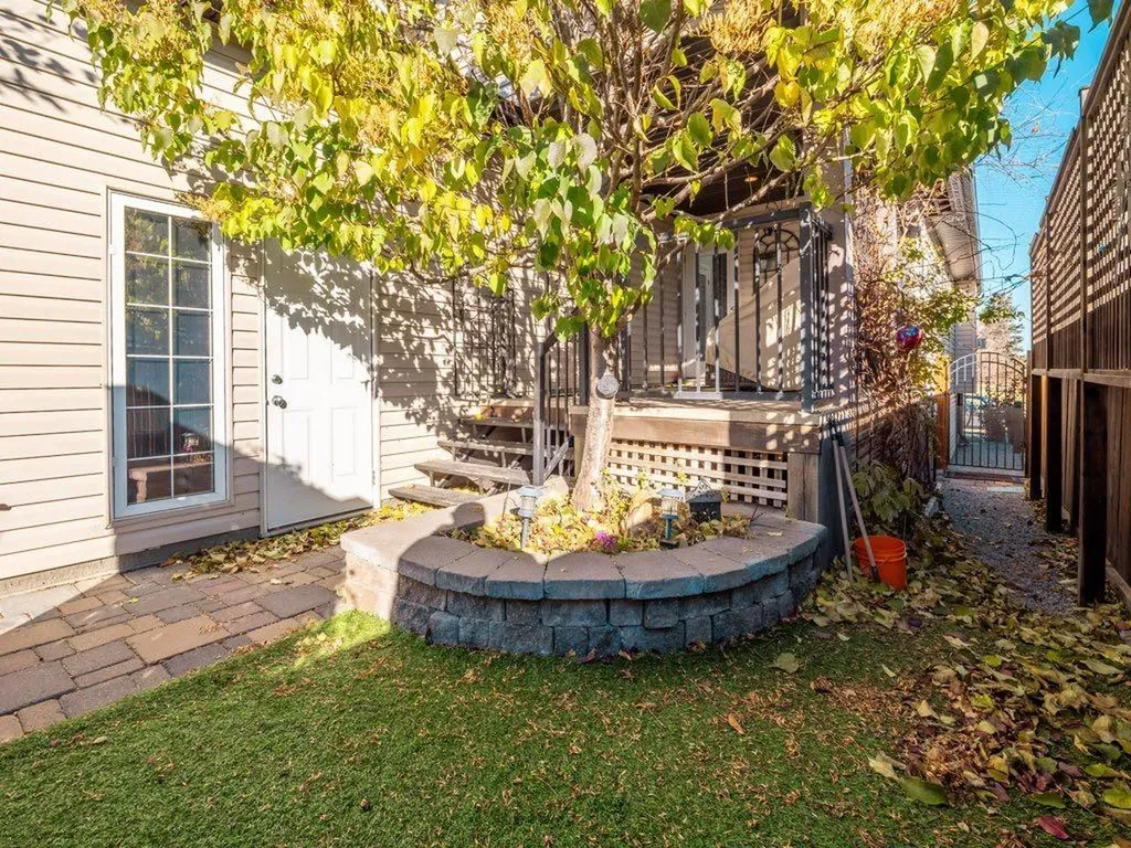 22 Riverstone Boulevard W Lethbridge AB T1K 7X3