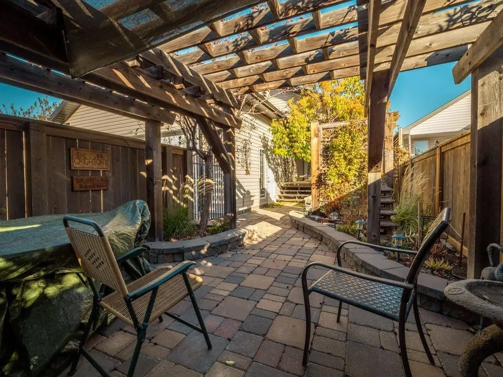 22 Riverstone Boulevard W Lethbridge AB T1K 7X3