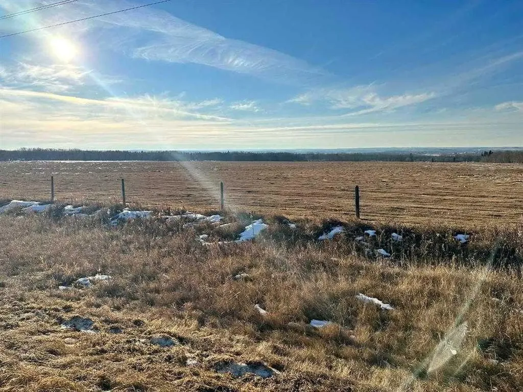 2910 & 2920 35 Street Ponoka AB T4J 1A7