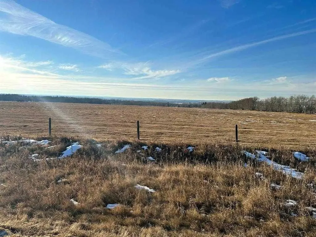 2910 & 2920 35 Street Ponoka AB T4J 1A7