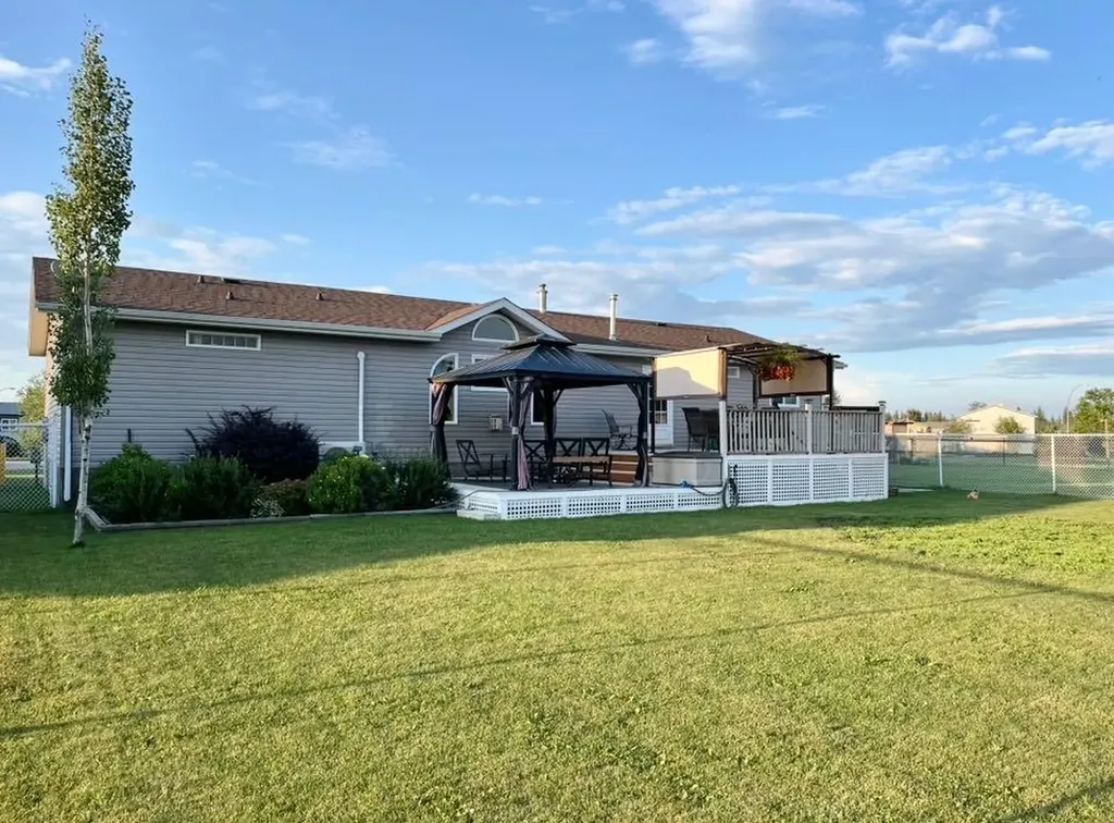 25 Keystone Place Whitecourt AB T7S0B2