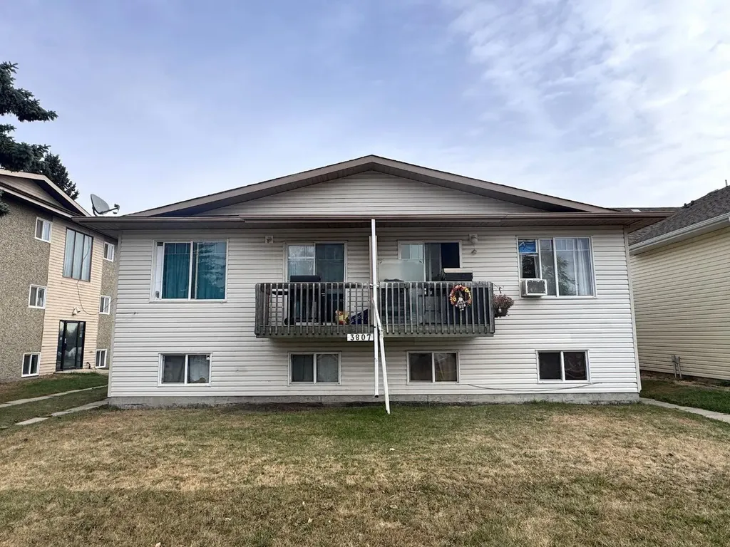 3807 52 Street Wetaskiwin AB T9A 1M5