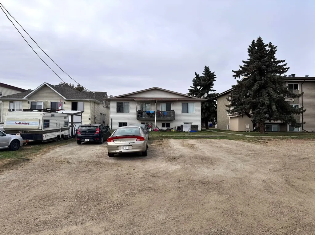 3807 52 Street Wetaskiwin AB T9A 1M5