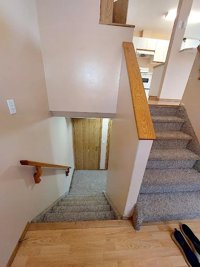 3807 52 Street Wetaskiwin AB T9A 1M5