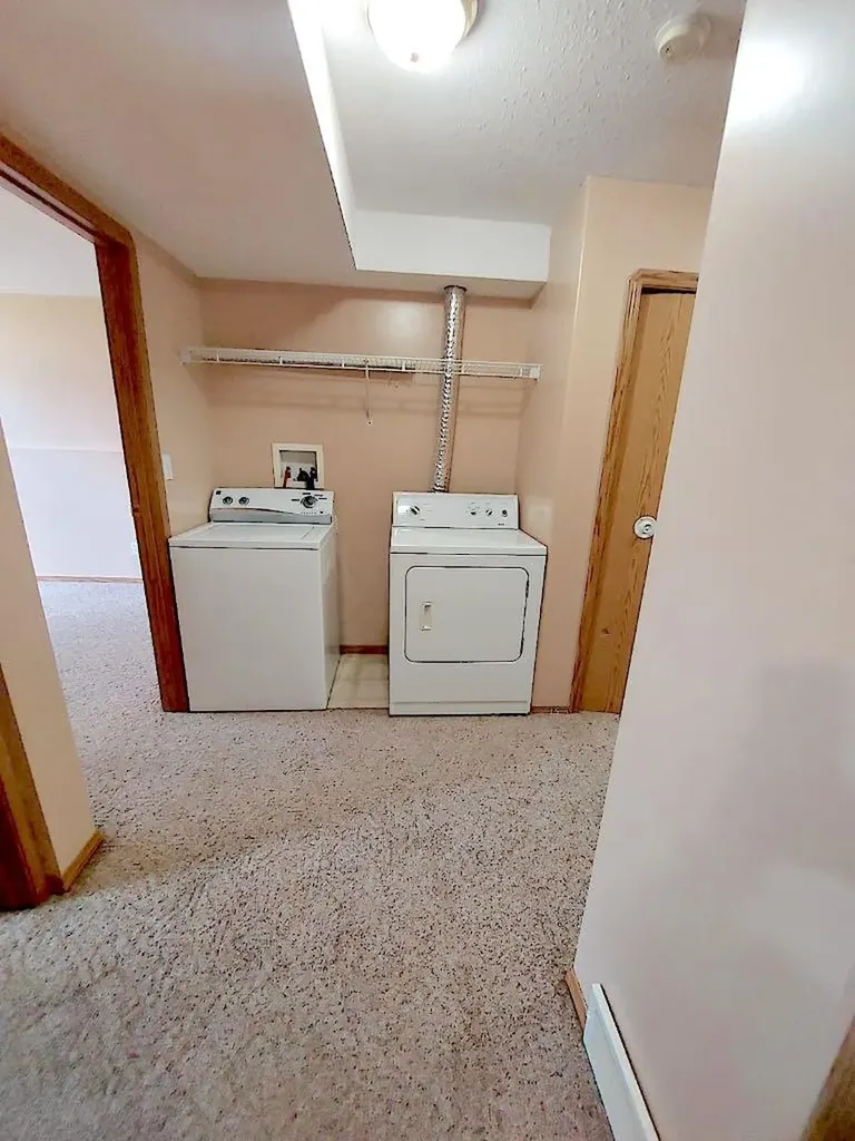 3807 52 Street Wetaskiwin AB T9A 1M5