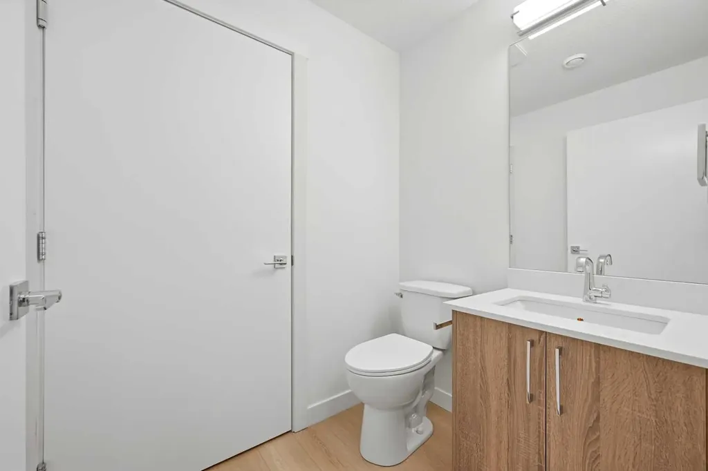 2822/2828 11 Avenue SE Calgary AB T2A0E7