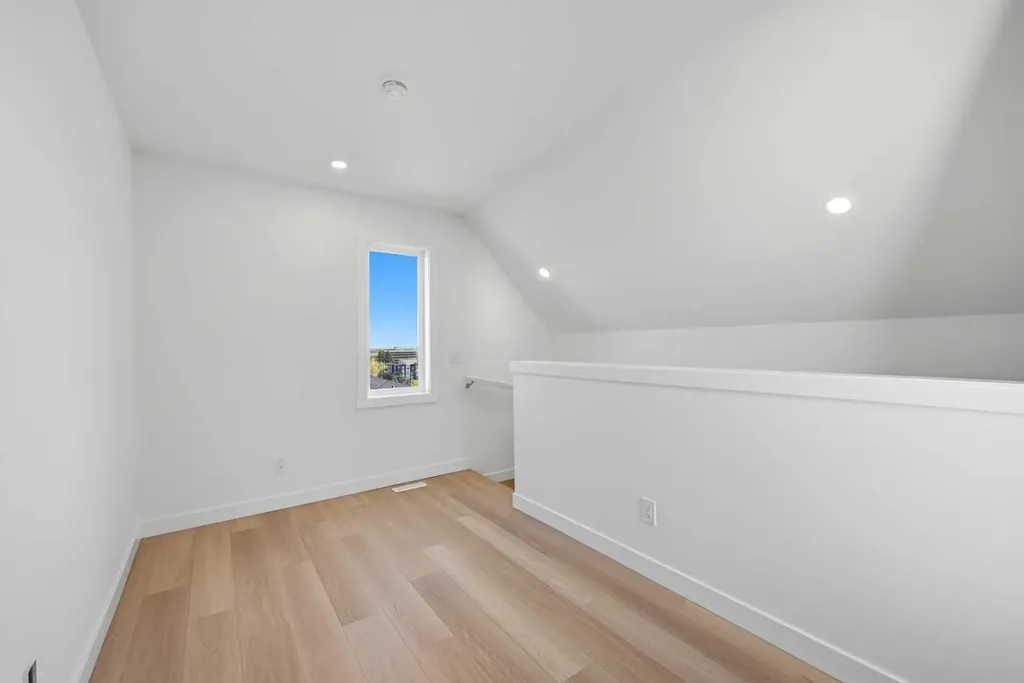 2822/2828 11 Avenue SE Calgary AB T2A0E7