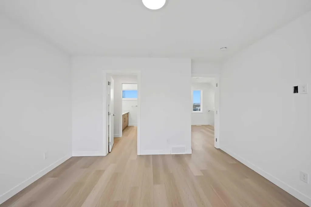 2822/2828 11 Avenue SE Calgary AB T2A0E7