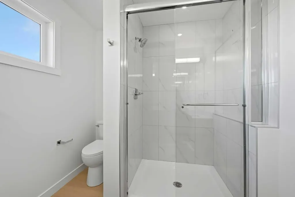 2822/2828 11 Avenue SE Calgary AB T2A0E7